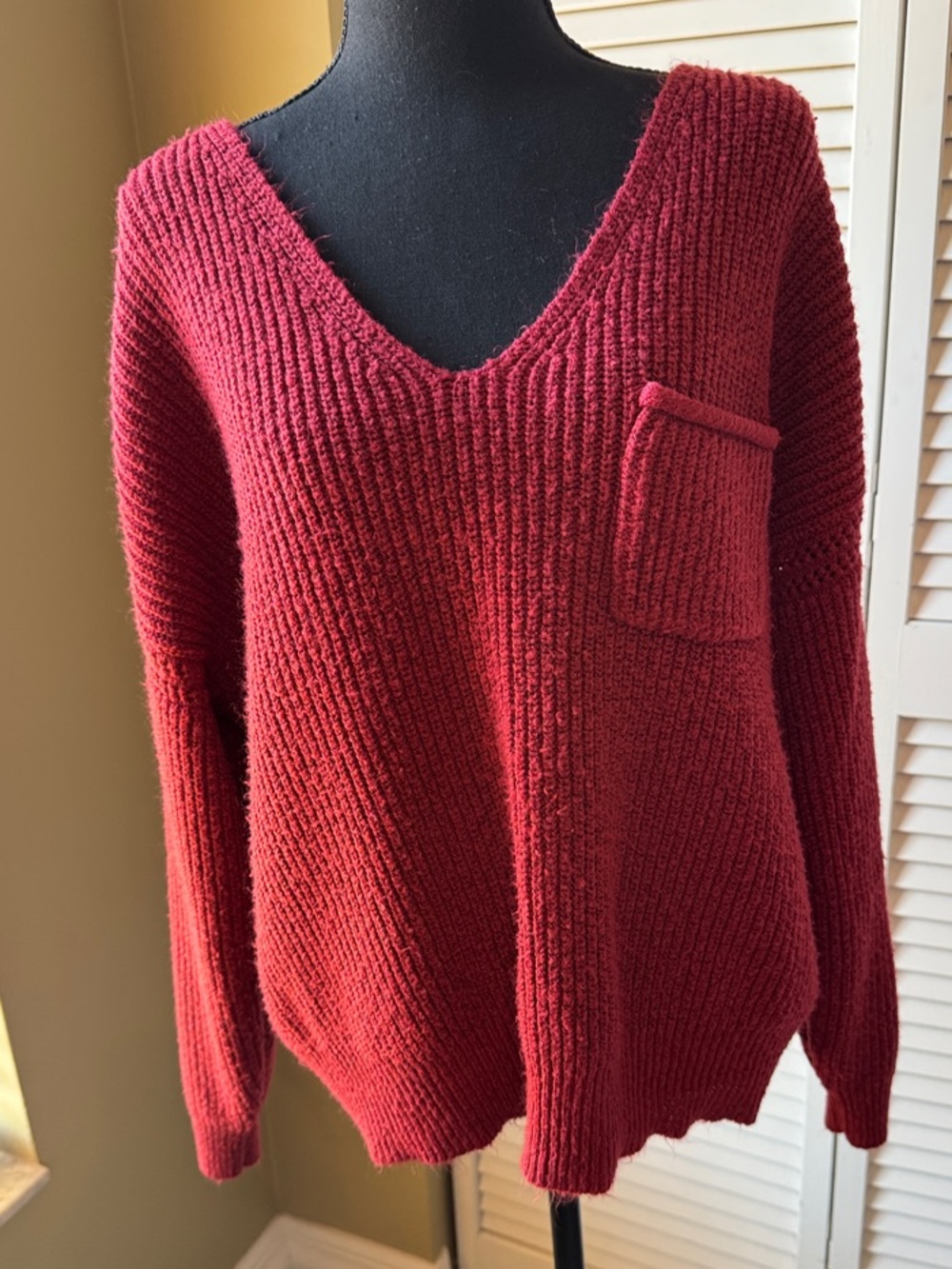 Relaxed V-Neck Pocket Sweater In Burgundy V-Neck Back